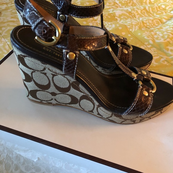 Coach Mary Alice Wedges - Picture 4 of 6